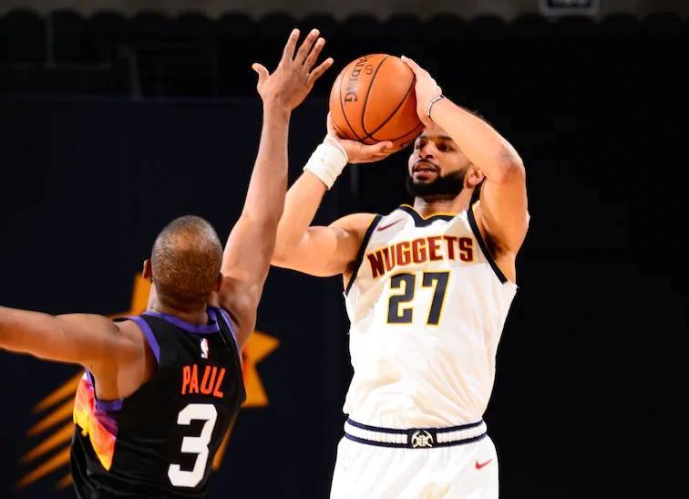 尤文官方更新：韦加接受诊断检查，右腿股薄肌腱受伤