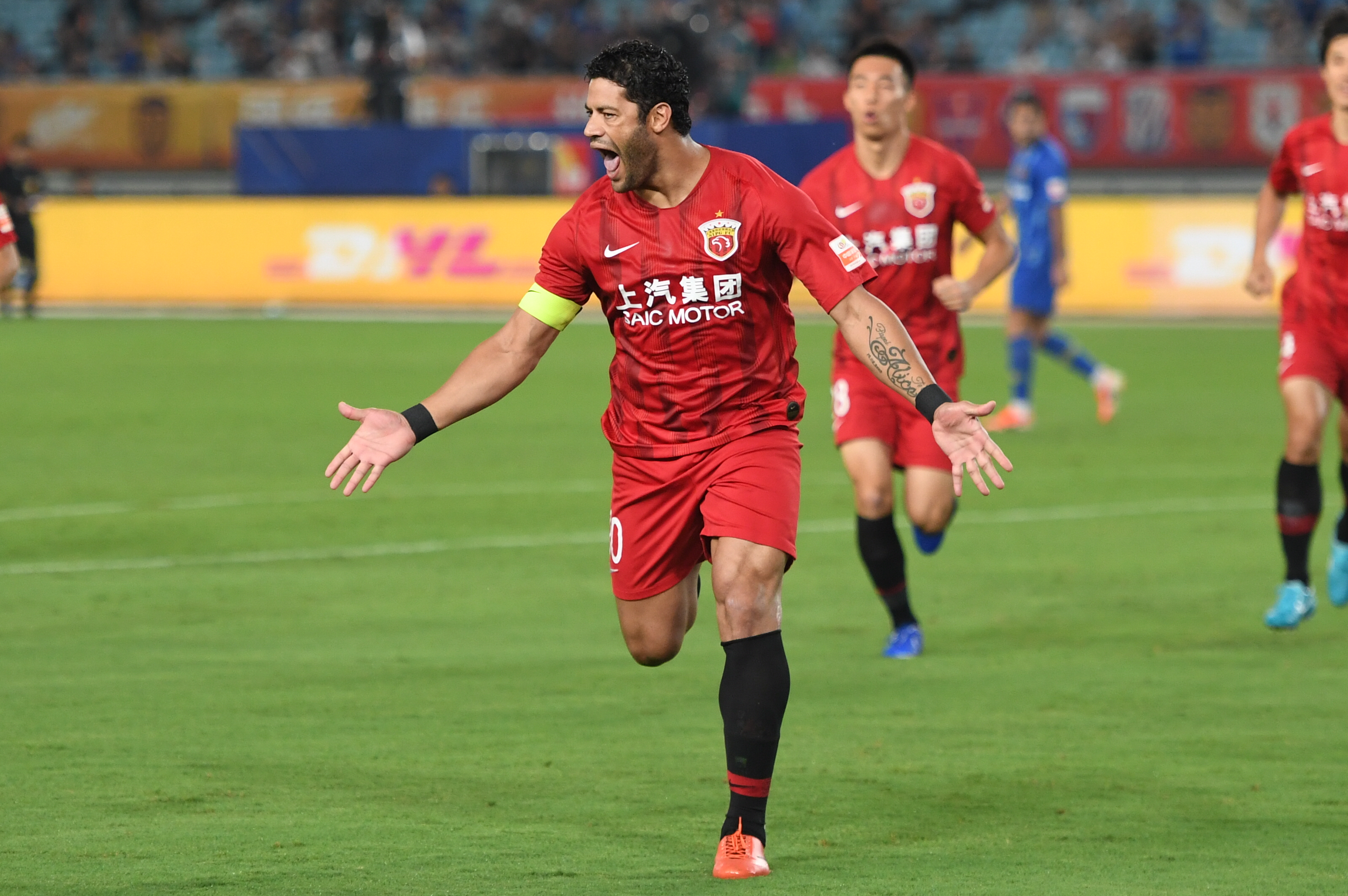 中超焦点战前瞻：上海海港VS长春亚泰，谁能点燃赛季火花？