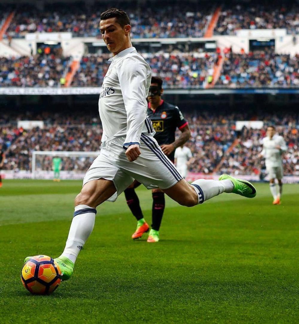 曼联2-2倒数第2！3连平跌英超第7 新帅无缘开门红 8500万新援双响